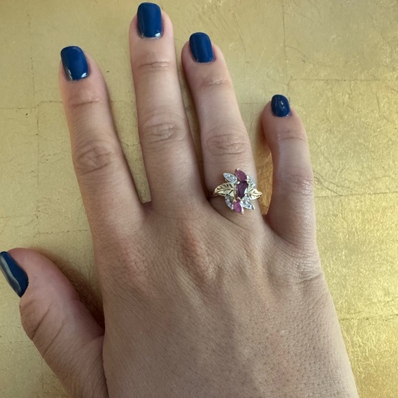 10K Yellow Gold Vintage Inspired Ruby Diamond Flower Leaf Ring Unique size 6.5 - Picture 3 of 10